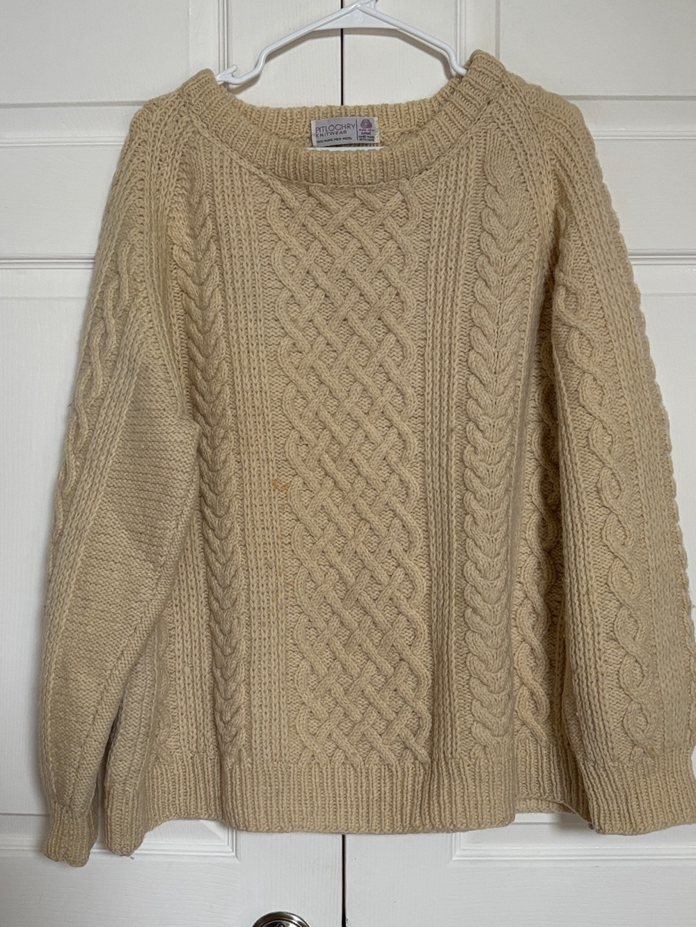 Pitlochry Knitwear 100% Pure New Wool Cable Knit Fisherman Sweater Cream
